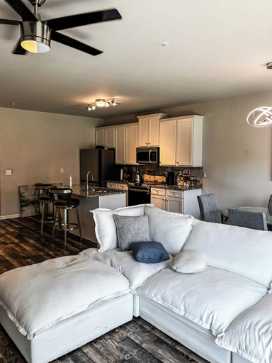 Living area 5, The Garden At Lovejoy, Clayton