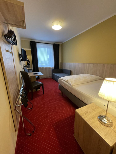 Bedroom 2, Hotel Palm Premium - Hotel & Apartments, Düsseldorf
