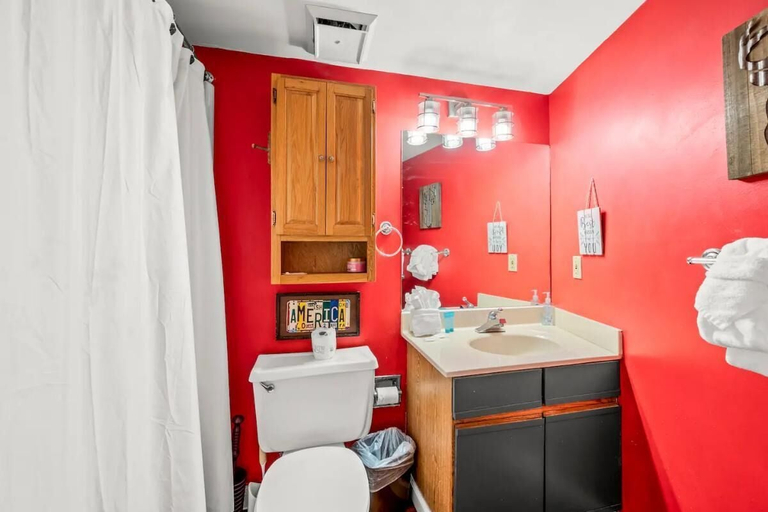 Bathroom, Heart of Gatlinburg, Sevier