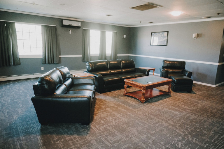Others 4, Queen City Inn, Penobscot