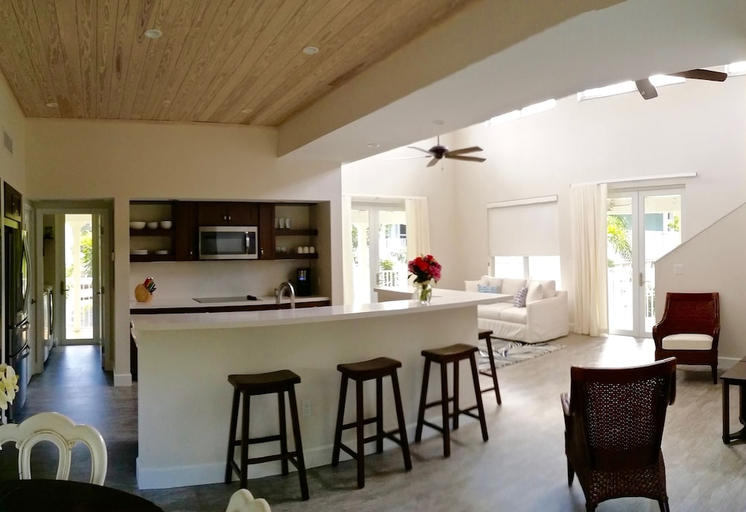 Others 5, Dolphin Point Villas, Monroe