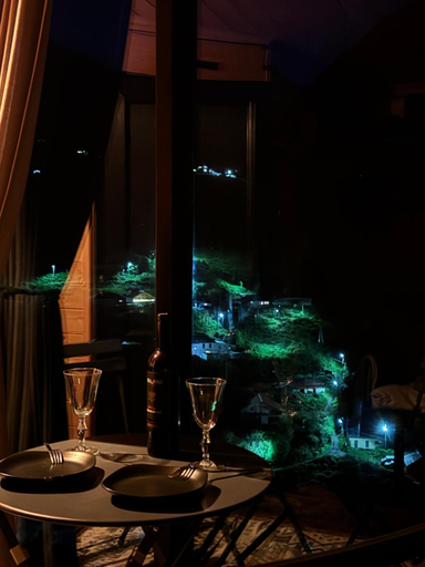 Food & Drinks, Pirdapira, Kazbegi