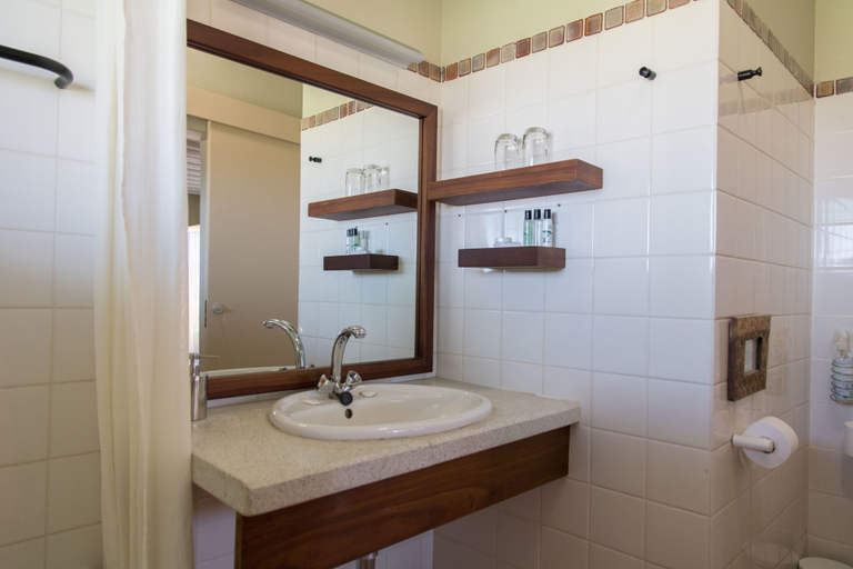 Bathroom 4, Auas Safari Lodge, Windhoek Rural