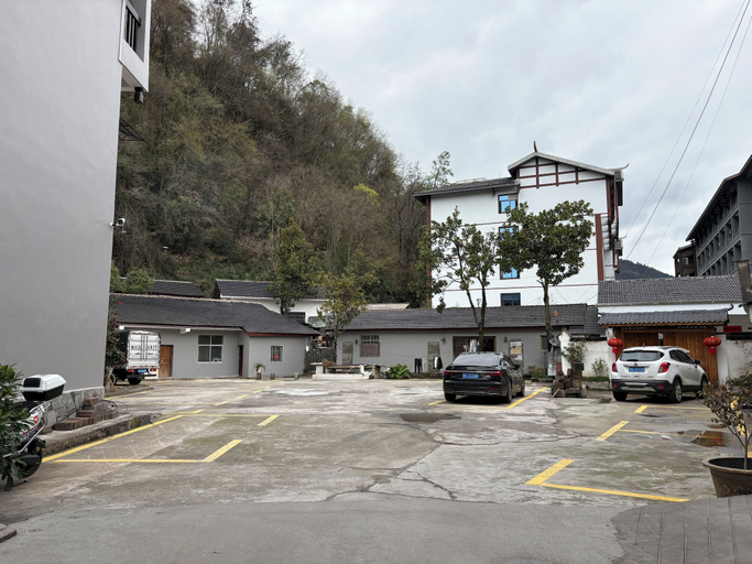 Exterior 5, Yunshang Seasons East Gate Inn, Zhangjiajie