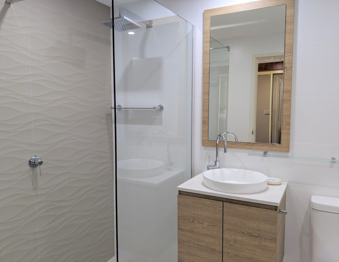 Bathroom 4, NOAH'S on the beach, Newcastle - Inner City