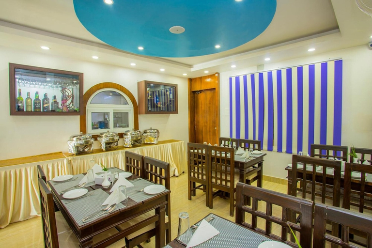 Food & Drinks 4, Hotel Lakeside, Gandaki