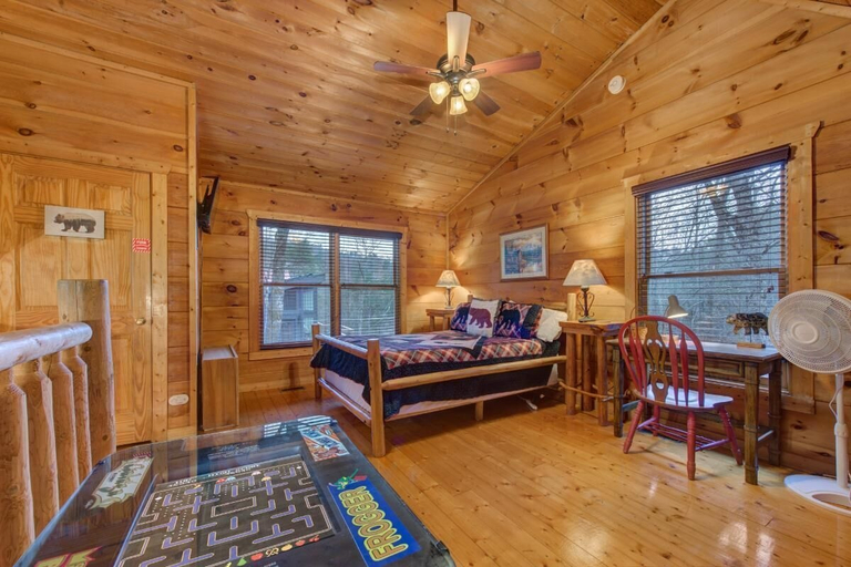 Interior 2, Sleeping Bear Hideaway, Sevier
