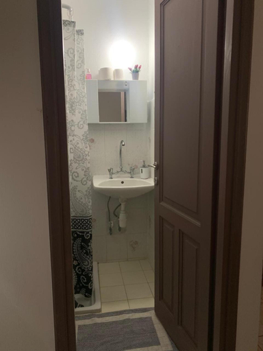 Bathroom 3, Το σπιτι της Ελενης, Central Greece