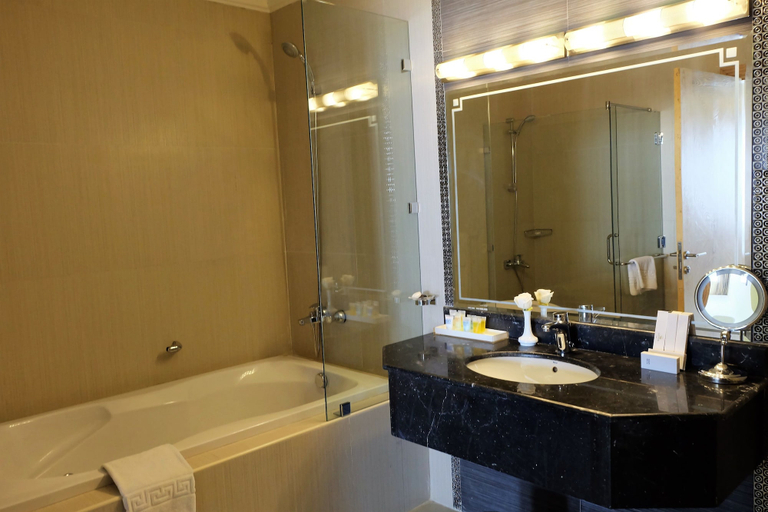 Bathroom 4, Magnum Hotel & Suites West Bay, Doha