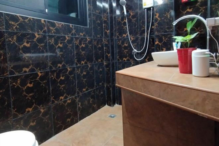 Bathroom 3, CHILLI'S Home, Mae Rim