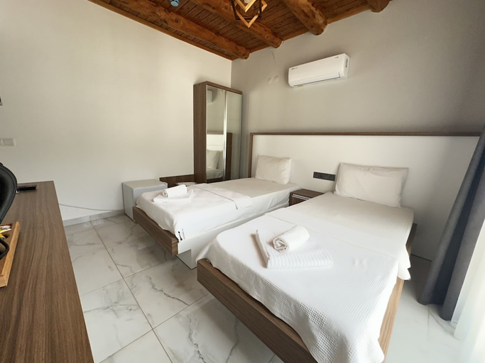 Bedroom 4, Doganin Ruhu Otel, Bungalow & Restaurant, Kaş