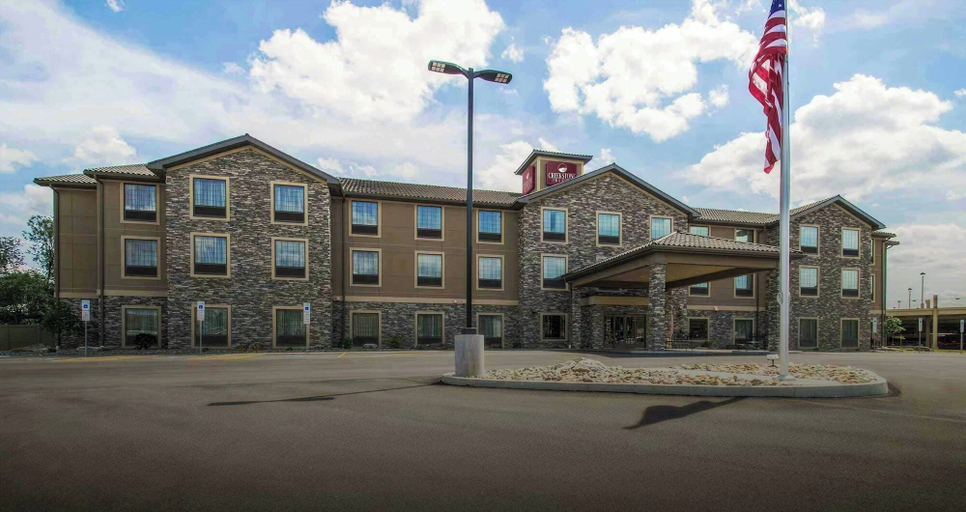 Exterior & Views 2, Creekstone Inn & Suites, Elk