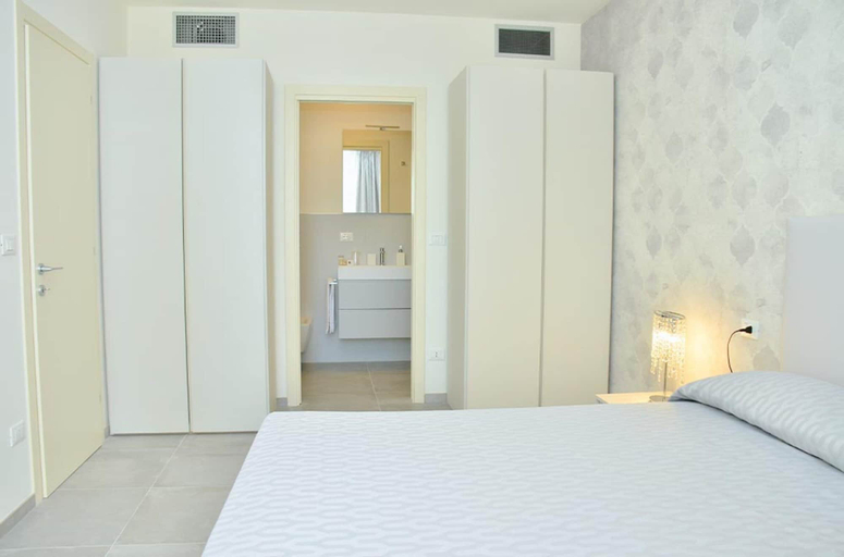 Room 5, Chic Stay by the Coast in Bibione, Venezia