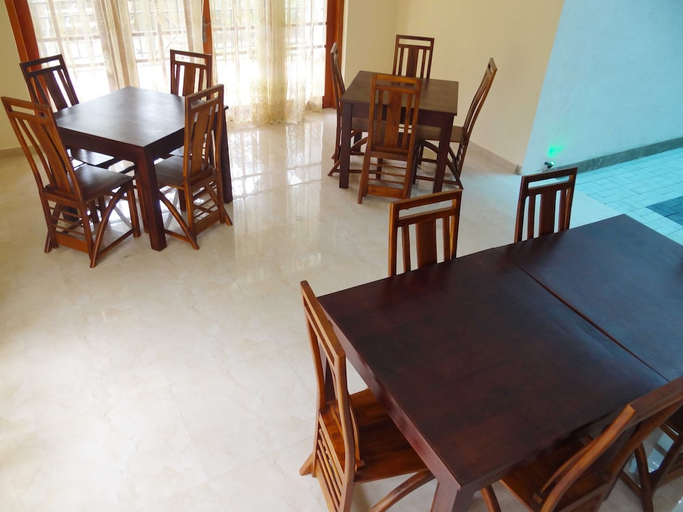 Others 5, Dilray Villa, Harispattuwa