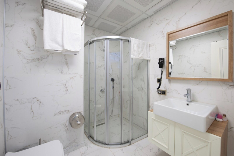 Bathroom 5, Adıyaman Park Hotel, Merkez