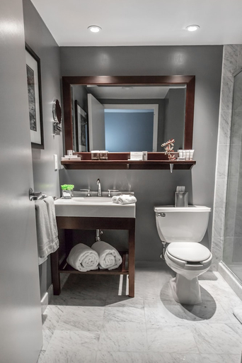 Bathroom, Westminster Hotel, Essex