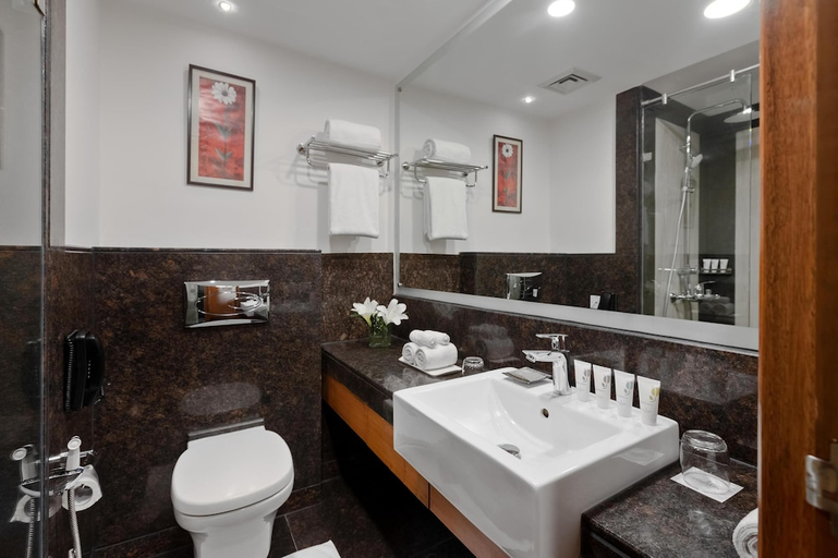 Bathroom 4, Country Inn Suites By Radisson Gurgaon Sector 12, Gurgaon