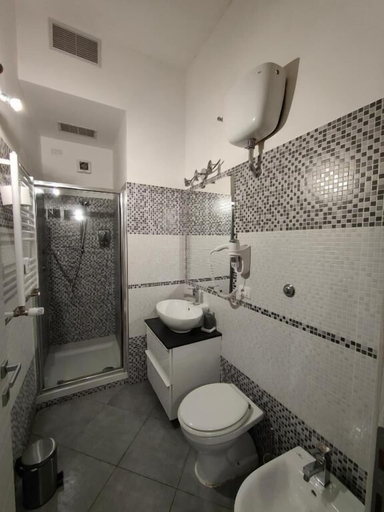 Bathroom 4, Eufonia Vatican Days, Rome