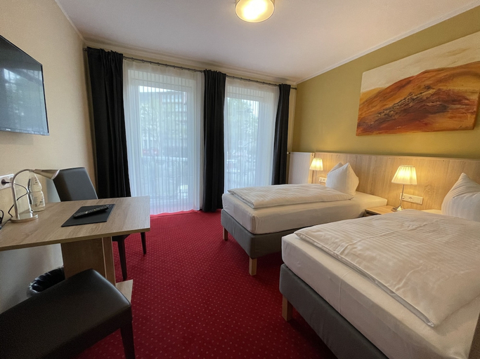 Bedroom 2, Hotel Palm Premium - Hotel & Apartments, Düsseldorf