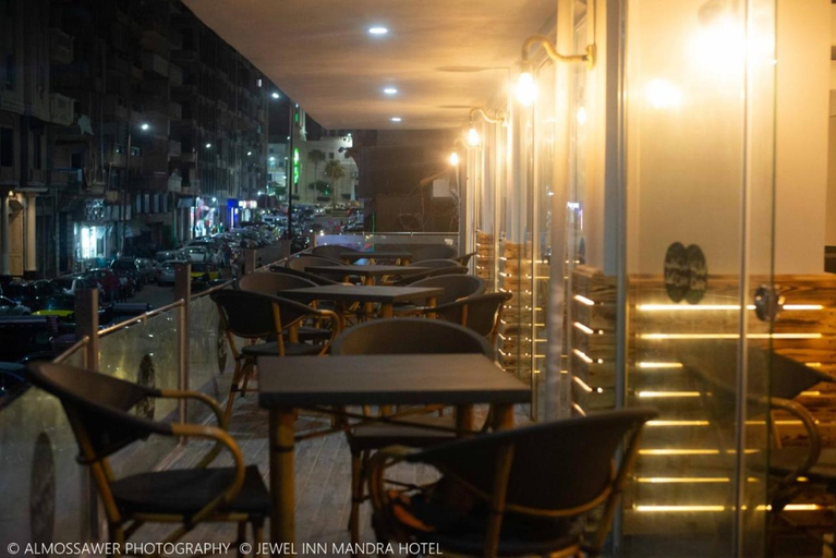 Food & Drinks 4, Jewel Mandara Apartments, Al-Muntazah