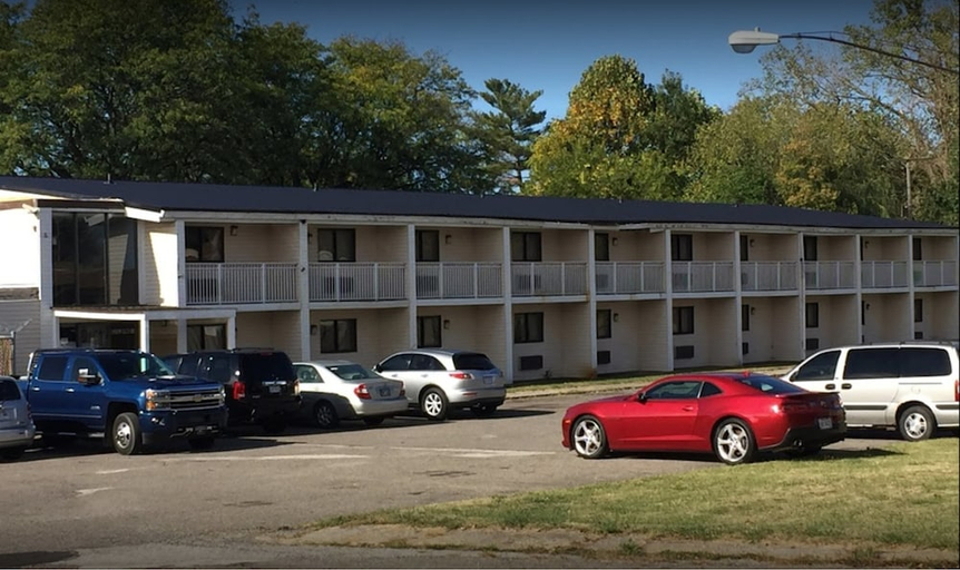 Exterior & Views 2, Economy Inn North Randall, Cuyahoga