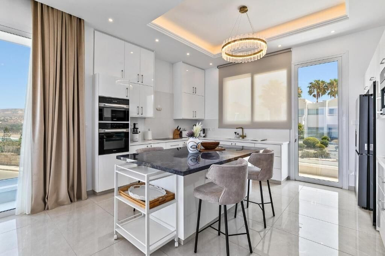 Private kitchen, Olymp White Palace
