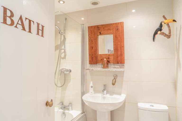 Bathroom, North View B&B, Cumbria