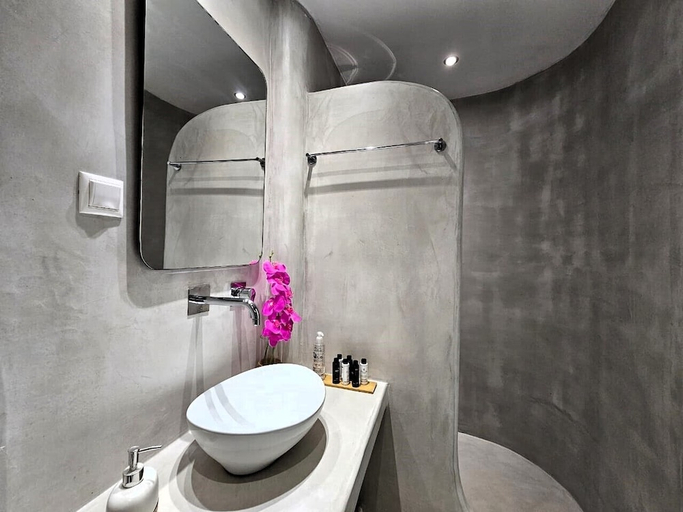 Bathroom 5, Coralli Beach Apartments, South Aegean