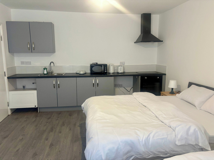 Room 2, Serene Studio in Dudley, Sandwell