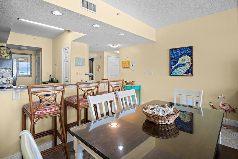 Food & Drinks, Waters Edge #501, Okaloosa