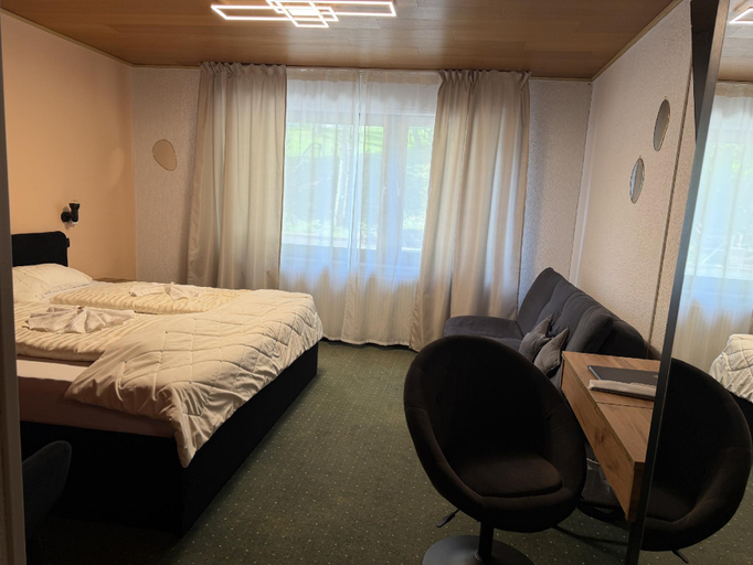 Bedroom 4, Hotel Eulenhof, Eifelkreis Bitburg-Prüm