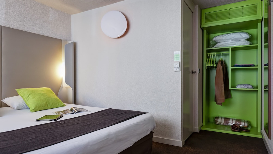 Bedroom 2, Hotel Campanile Geneve - Aeroport/Palexpo, Ain