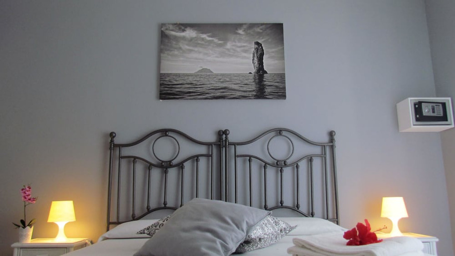Bedroom 3, B&B Il Cappero, Messina