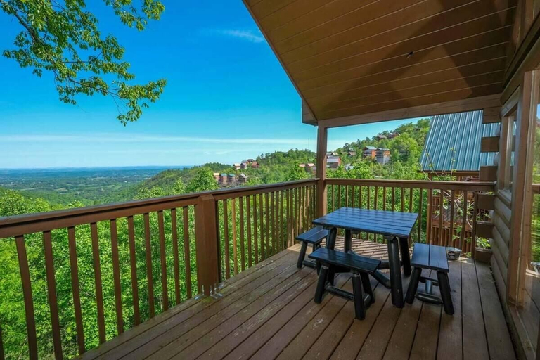 Outdoor dining 4, Chubby Bear, Sevier