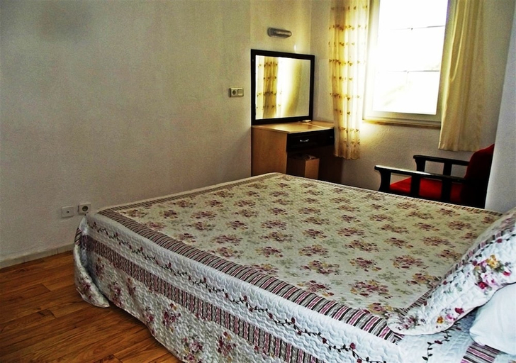 Bedroom 3, Dalyan Gurkan Apart Hotel, Ortaca