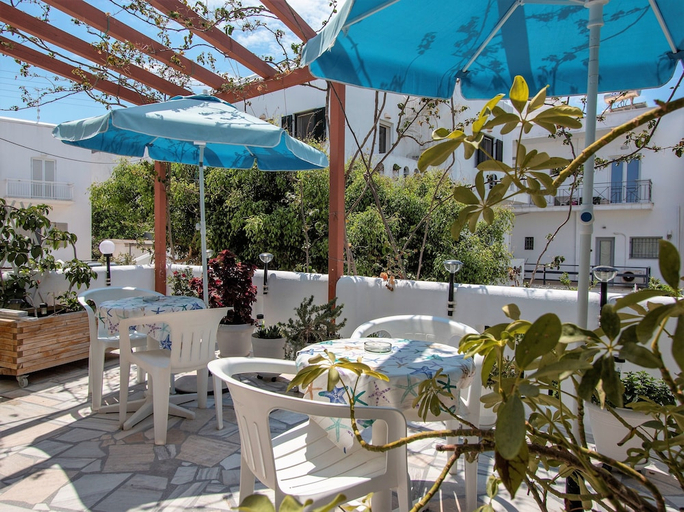 Food & Drinks 4, Marisa Rooms, South Aegean