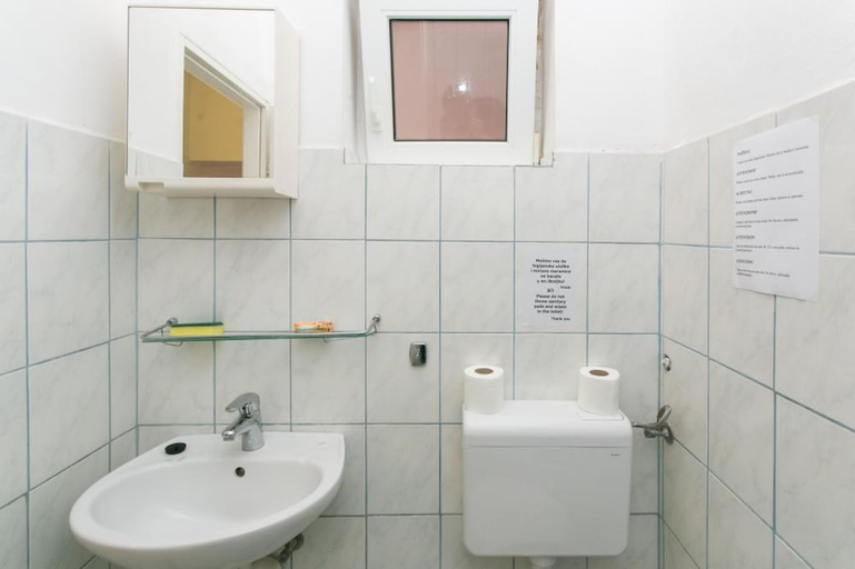 Bathroom 4, Apartments Franka Saplunara, Mljet