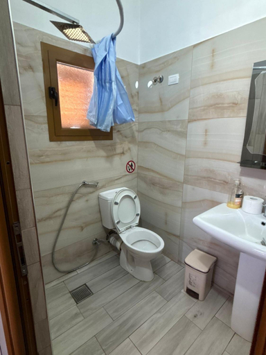 Bathroom 3, Arlind's Apartaments, Vlorës