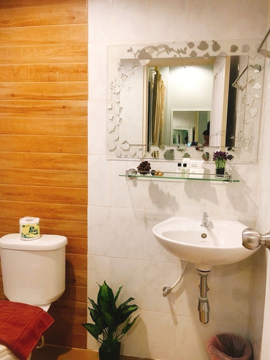Bathroom 3, Bussarin Mansion, Ko Yao District