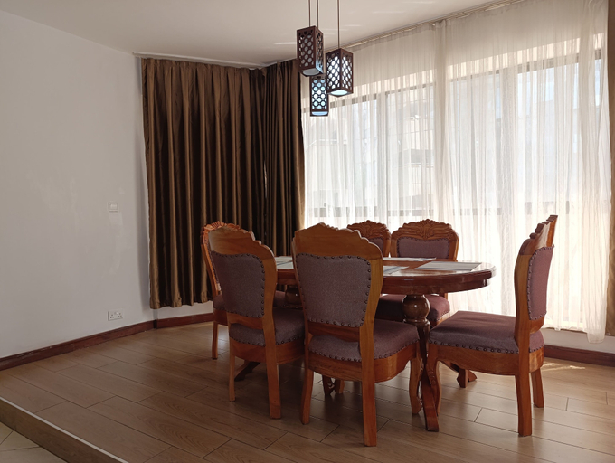 Dining, extended stays kenya, Kibra