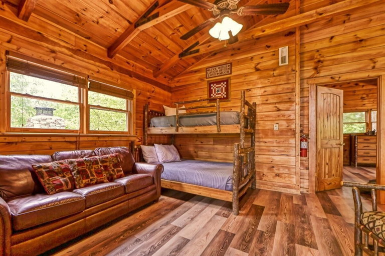 Room 2, Mountain Song, Sevier