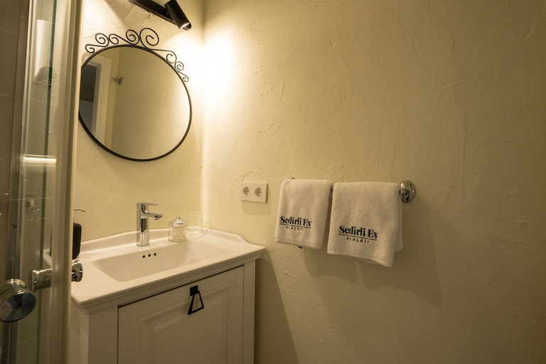 Bathroom 5, Sedirli Ev Alacati, Çeşme