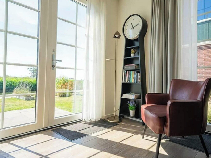 Interior 3, Holiday Home in Uitdam With Terrace, Waterland