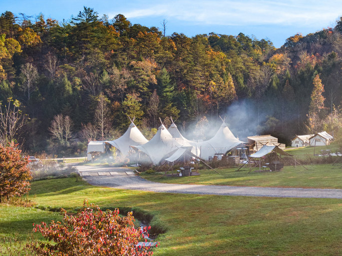 Others 2, Under Canvas Smoky Mountains, Sevier