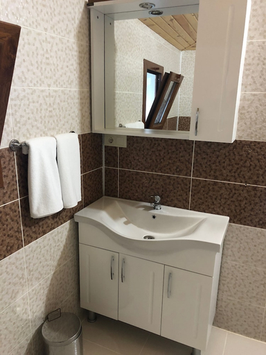 Bathroom 5, Zarha Mountain Resort, Sürmene