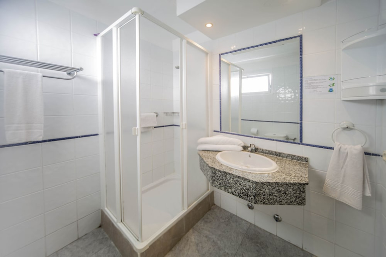 Bathroom 3, Puerto Colon Club, Santa Cruz de Tenerife