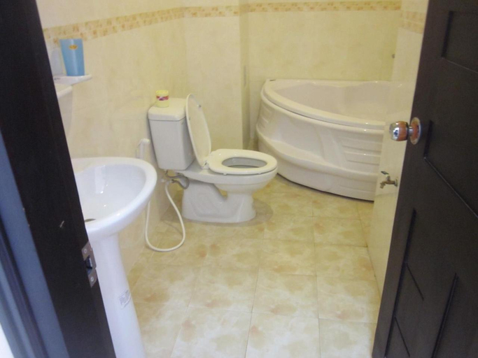 Bathroom 5, TIC Guesthouse, Tuy Hoa