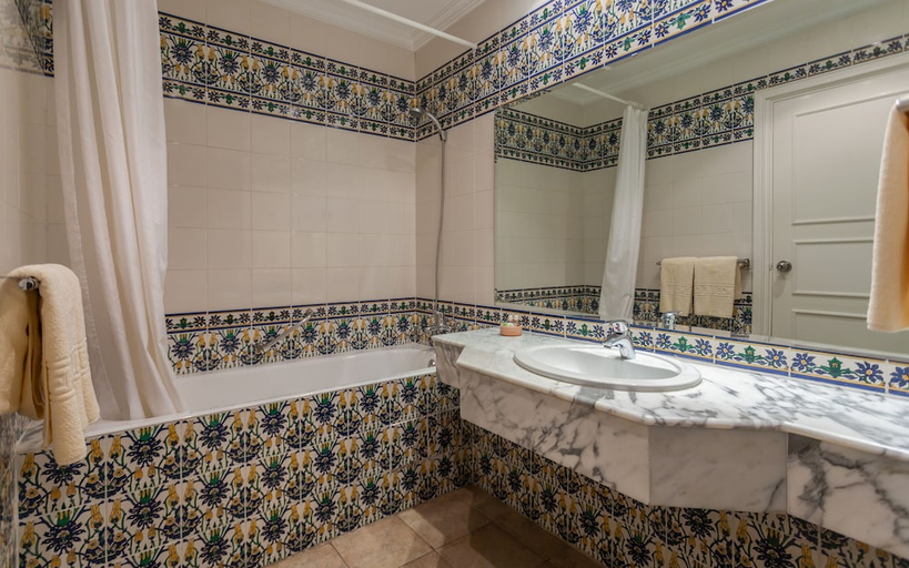 Bathroom 4, Residence Le Corail, Hammamet