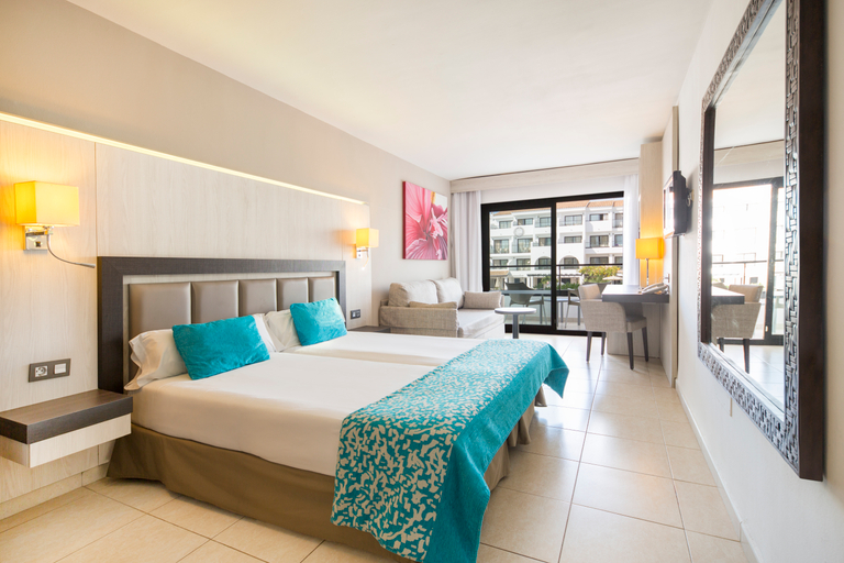 Bedroom 3, Fergus Style Bahamas, Baleares