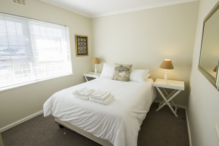 Bedroom 2, Laguna Grove Waterfront Living, Eden